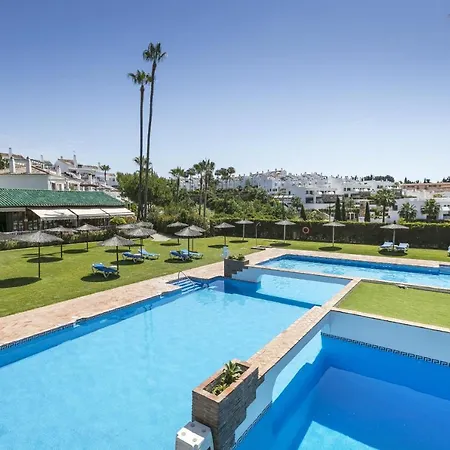 Senorio De Marbella - 3 Bedroom Penthouse By Finest Rentals *