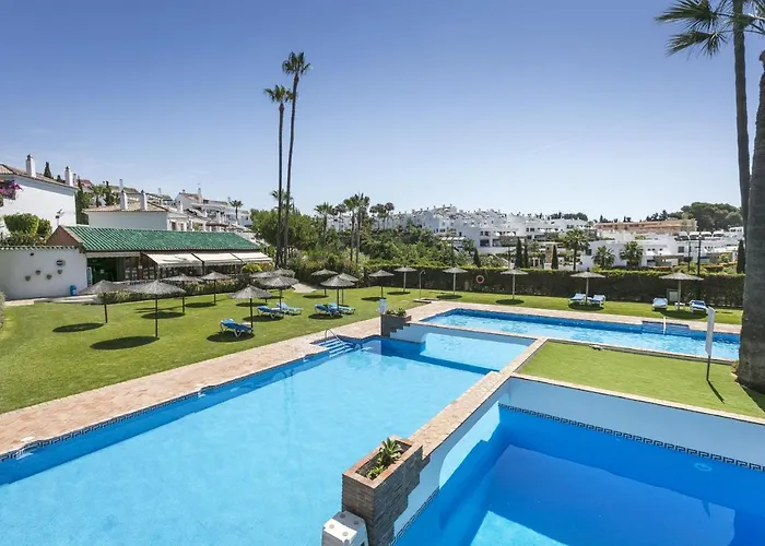Senorio De Marbella - 3 Bedroom Penthouse By Finest Rentals *